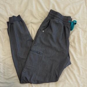 Women’s figs joggers